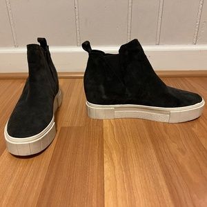 Dolce Vita Women's Suede Leather Zabie Sneakers High Top Slip on Black SZ 9.5